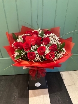 Traditional 12 Red Rose Bouquet